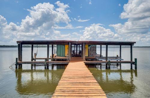 Welaka House | Little Lake George Hideaway w/Furnished Boathouse