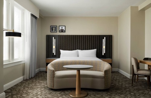 Downtown Tampa Hotel | Live in Luxury: Discover Downtown Tampa! 3 Rooms