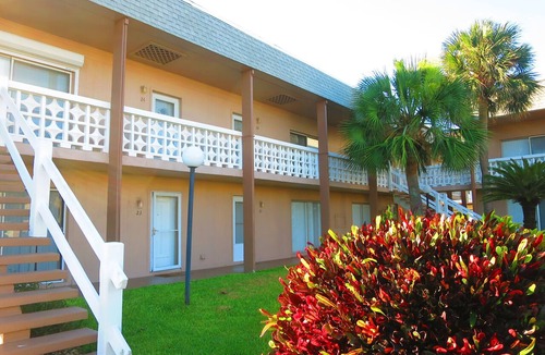Cocoa Beach Condo | LIVIN' THE DREAM 1ST FLOOR CONDO, STEPS TO THE BEACH HEATED POOL, PRIME LOCATION