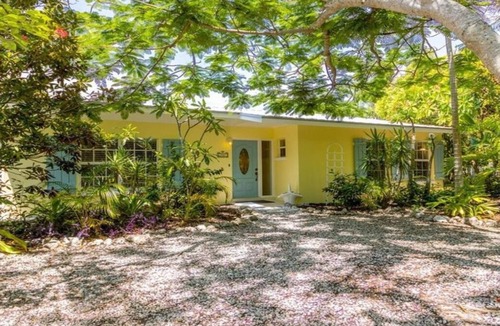 Anna Maria House | LOCATION! -Bean Point area w/pool. PANORAMIC WATER VIEW. Walk to Beach and town!