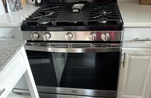 Southend Condo | LOCATION LOCATION COVE Quiet/Private/Garden Oasis/Water SUNSETS we got a spot!