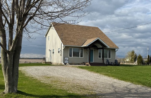 Long Point House | LONG POINT - HERONS LANDING sleeps 8-12 beach/bird watch