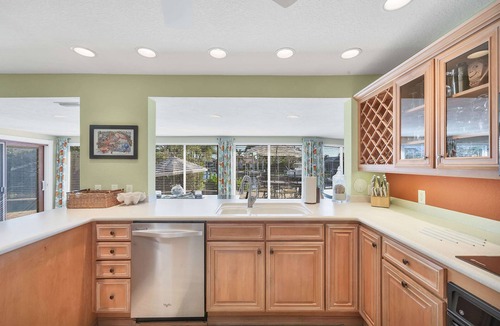 Longboat Key Apartment | Longboat Key Luxury Vacation Rental: Waterfront 3BR/3BA Home with Private Heated Pool & Direct Sarasota Bay Views