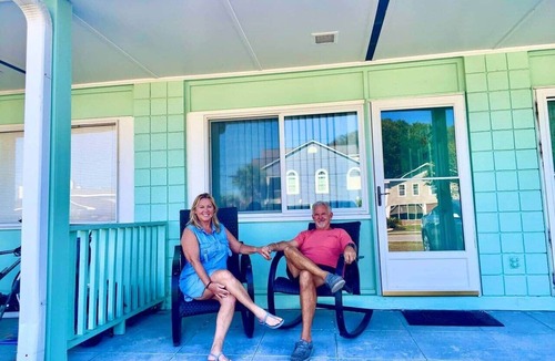 Windy Hill Condo | Love Shak romantic beach condo , pets ok