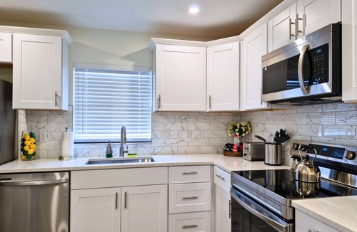 Sarasota House | Lovely House in Sarasota, close to UTC Mall, Nathan B Park, and Siesta Key Beach
