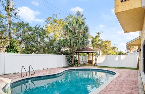 Davis Islands Villa | ★ Lux Pool Mansion with GOLF CARTS | KING BEDS |★