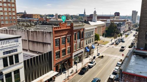 Downtown Wilmington House | Luxe 220 Suite 4