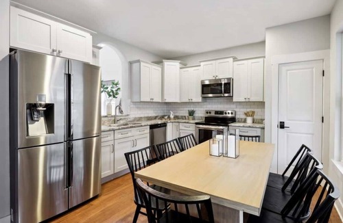 Thunderbolt House | Luxe Modern Home | Private Hot Tub