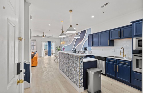 Windy Hill House | Luxurious Home with Theatre Room