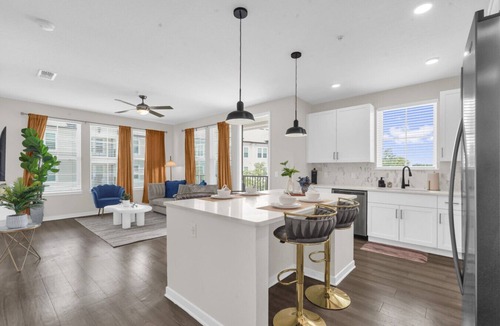 Winter Garden Apartment | Luxury 2BR | Pool, Gym, Near Disney