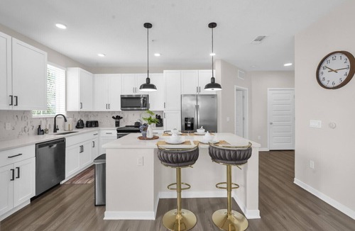Winter Garden Apartment | Luxury 2BR | Pool, Gym, Near Disney