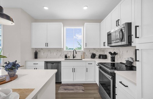 Winter Garden Apartment | Luxury 2BR | Pool, Gym, Near Disney