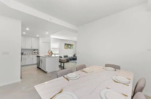 Venice Condo | Luxury 3-bedroom condo in beautiful Wellen Park