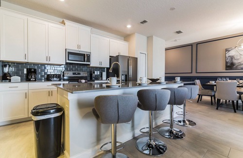 Four Corners House | Luxury 4 bedroom 3 bath pool Home 168
