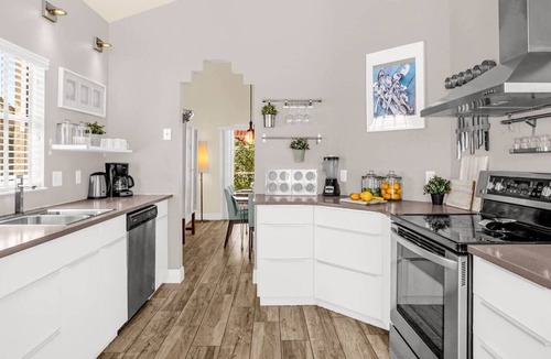 Ventura House | Luxury 4BR Home at Ventura Golf and Country Club