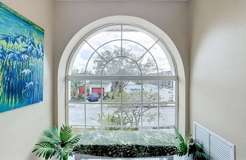 West Kissimmee House | Luxury 5-Bedroom Villa with Pool/Spa, By Disney