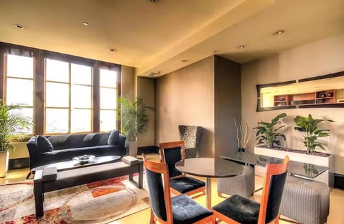 Downtown Baltimore Apartment | Luxury Baltimore Penthouse Walk to Stadium &Dinner