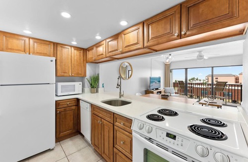 Avon By The Sea Condo | Luxury Beachfront Penthouse. Next To Pier W/Heated Pool and Private Balcony! 🌴