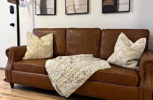Jersey City Apartment | Luxury Boutique Home - 5 Beds 2 Baths 25 minutes to NYC