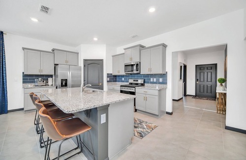 Loughman Villa | Luxury Casa Osbouza - 7bed 5.5 bath in Solterra Resort