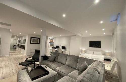 Glen Abbey House | Luxury Executive Studio