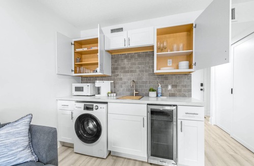 Wesley Chapel Condo | Luxury Golf Retreat | Private Studio Suite & Water Views | Optional Saddlebrook Resort Amenities