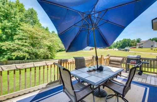 Hampton House | Luxury Hamptons 5BR Oasis with Pool Retreat