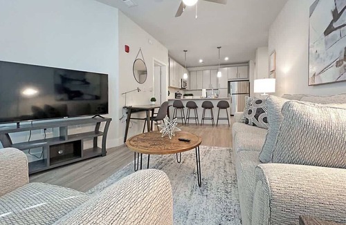 Temple Terrace Apartment | Luxury Living Near Moffitt & USF, Pool Views!