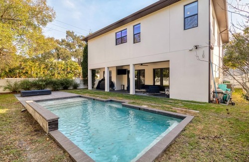 Parkland Estates House | Luxury Modern 5-bedroom Home with Pool