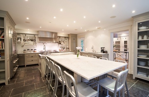 Vilas House | Luxury Mountain Farmhouse with Sauna, Sleeps 16