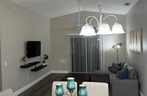 Indian Ridge House | Luxury Oasis for 9 near Disney, Sea world and Universal
