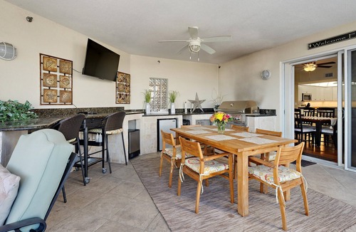New Smyrna Beach Condo | Luxury Penthouse condo, steps to the beach! 4 Beds, 3.5 baths can sleep up to 15