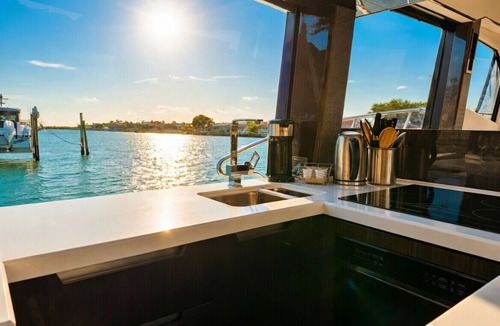 Apollo Beach Boat Rental | Luxury Private Yacht in Apollo Beach!