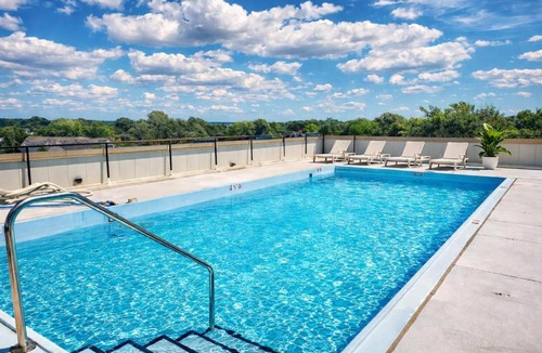Eastport House | Luxury Rooftop Pool & Dock Steps to Downtown