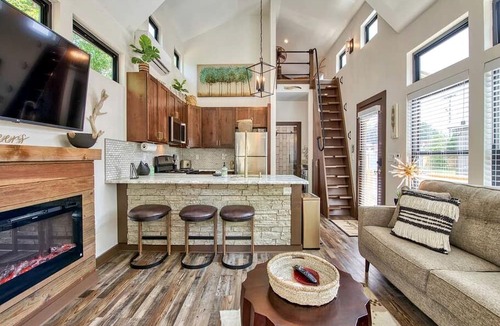 Waynesville Cabin | Luxury Tiny House Only for Adults in North Carolina