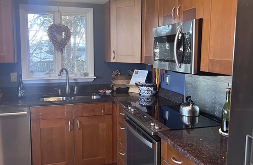 Cape Saint Claire House | Luxury Waterfront with Big Views 10 min from Downtown Annapolis