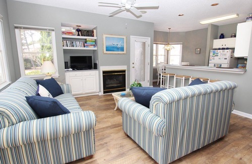 Currituck County Condo | M401, Tipsy Turtle- Oceanside, Community Amenities, Community Pools