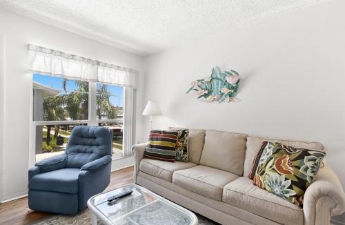 Madeira Beach Apartment | Madeira Beach Yacht Club 151H