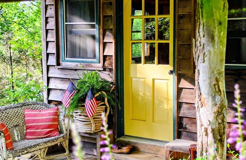 Scaly Mountain Cabin | Magical Stays in Scaly Mountain Cabin