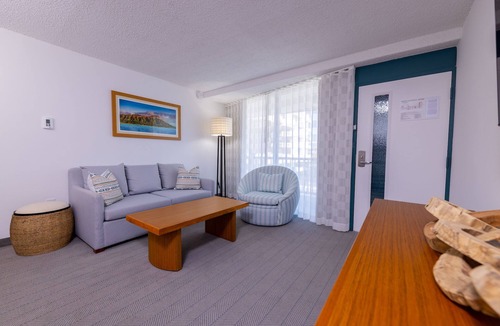 Diamond Beach Hotel | Mahalo Diamond Beach