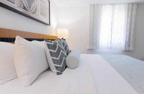 Diamond Beach Hotel | Mahalo Diamond Beach