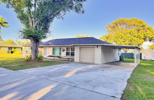 Bradenton House | Manatee River Bungalows - 2
