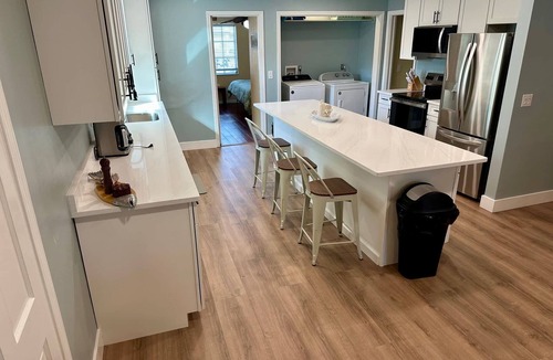Bradenton House | MANTA RAY GETAWAY - Poolside Paradise Retreat!
