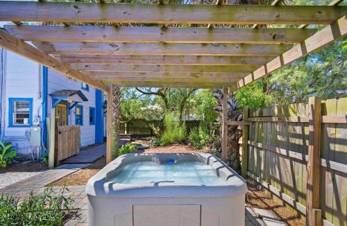 Vilano Beach Apartment | Marvelous Mermaid Bungalow, Dog-Friendly Upstairs Apt in Prime Vilano Beach