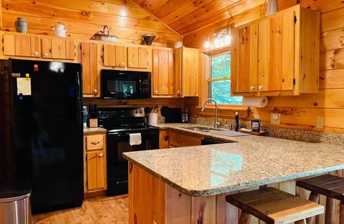 Unaka Cabin | Meadow Creek ★ Remote Workers ★ Family Friendly