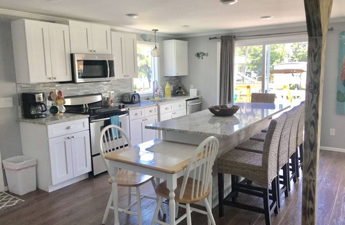 Weeki Wachee Gardens House | Mermaid Life, Sleeps 6 River & Gulf Access