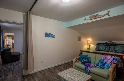 Homosassa Apartment | MermaidManorCarriageHouse|ScreenedSaltwaterPool&Hottub|Sleeps6|1DogOK