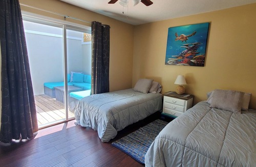 Edgewater Landings Bed & Breakfast | Merritt Island Trent Art House