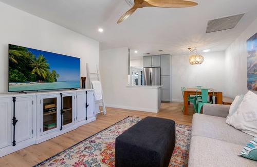 Arlington Park House | Mid-Century 3/2 Near Downtown/Siesta Key/SMH