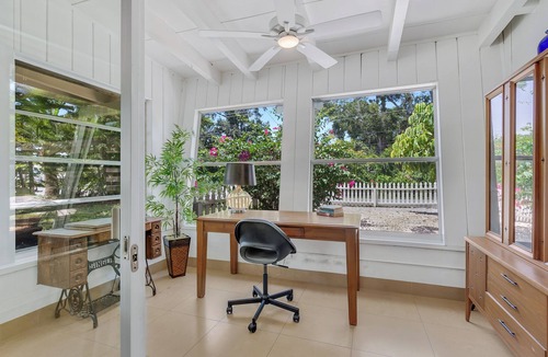 Southgate House | Mid-Century Bungalow By Arlington Park in South Gate, Central to Siesta and Lido